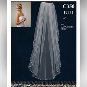 Chic White Wedding Veil